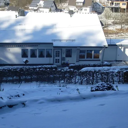 Am Waldrand Appartement *